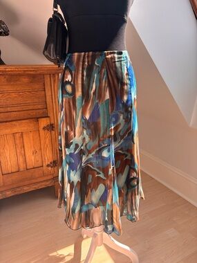 Melanie Lyne Abstract Print Midi Skirt 🩵